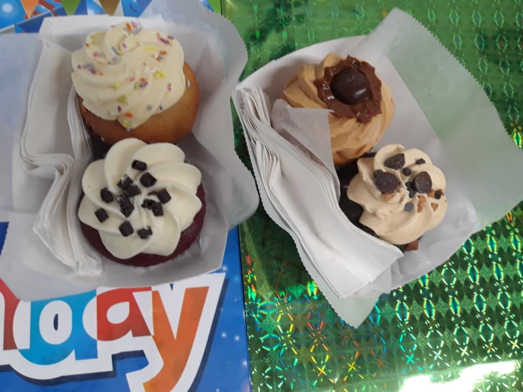 Desert Stop Food Truck Catering - Long Island University Open House College Cupcake Stop