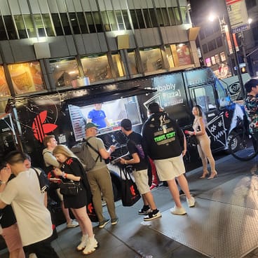 pizza truck campain Food truck branding promotion pizza truck campain Food truck branding promotion