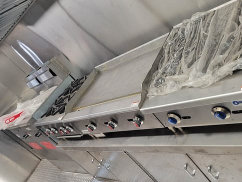 cooking equipement Food truck for sale